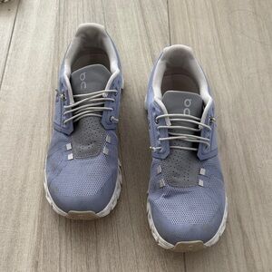 On Cloud Running Blue Sneakers